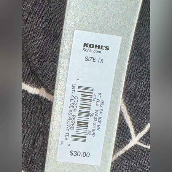 NWT APT. 9 Women’s Top - Picture 3 of 5